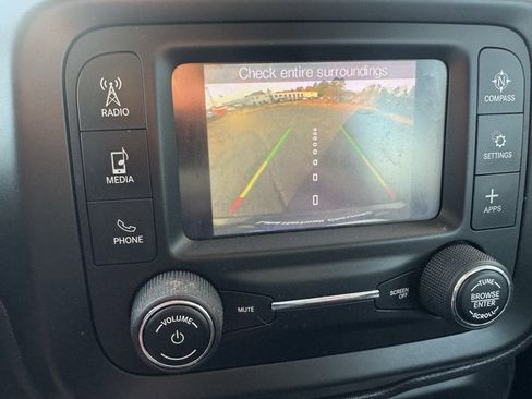 Used 2019 Jeep Renegade Sport image 22