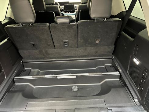Used 2025 Ford Expedition Max Platinum AWD/4WD image 35