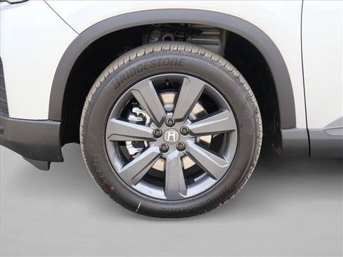 New 2026 Honda Pilot Sport image 10