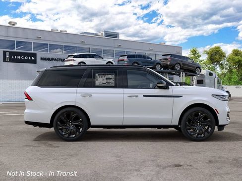 New 2027 Lincoln Navigator Black Label AWD/4WD image 5