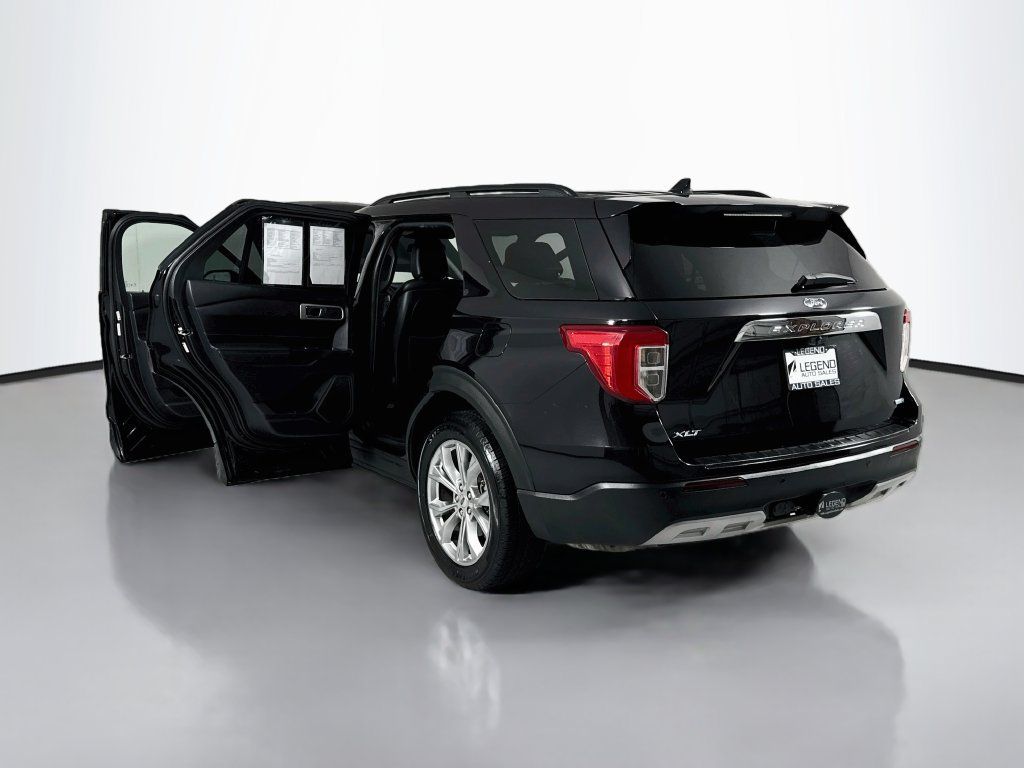 Used 2020 Ford Explorer XLT w/ Equipment Group 202A AWD/4WD image 20