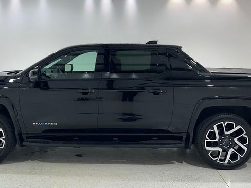New 2024 Chevrolet Silverado EV RST image 2