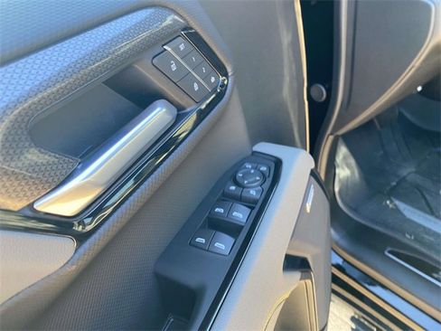 Used 2025 Chevrolet Silverado 1500 ZR2 w/ Technology Package image 19