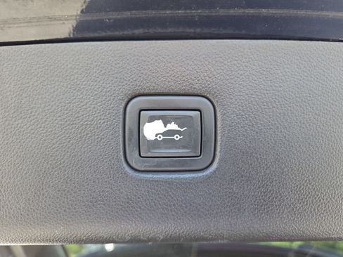 Used 2020 Chevrolet Blazer LT FWD image 19
