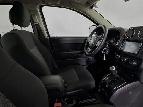 Used 2016 Jeep Compass Sport w/ Power Value Group image 27