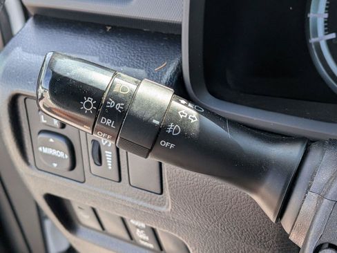 Used 2019 Toyota 4Runner SR5 AWD/4WD image 22