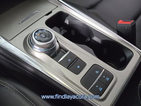 Used 2022 Ford Explorer XLT RWD image 25
