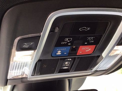 Used 2021 RAM 1500 Laramie image 18