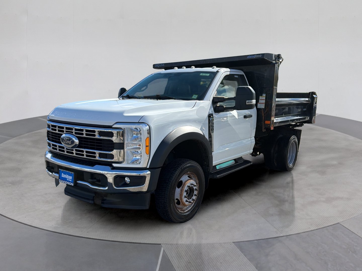 Used 2023 Ford F550 4x4 Regular Cab Super Duty image 1