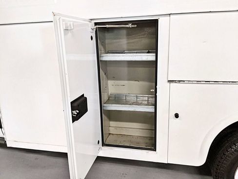 Used 2015 Ford Transit 350 138 DRW w/ Interior Upgrade Package image 35