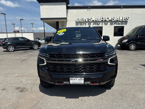 Used 2021 Chevrolet Tahoe Z71 w/ Z71 Signature Package AWD/4WD image 3
