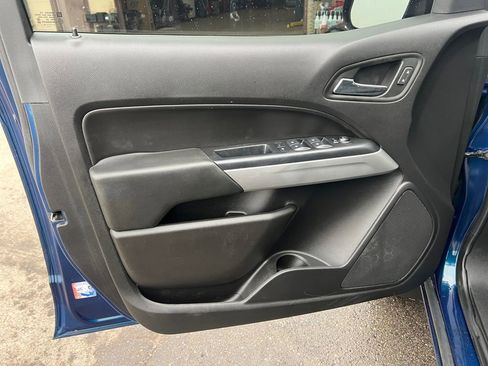 Used 2019 Chevrolet Colorado LT w/ LT Convenience Package image 19