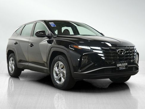 Used 2023 Hyundai Tucson SE AWD/4WD image 3