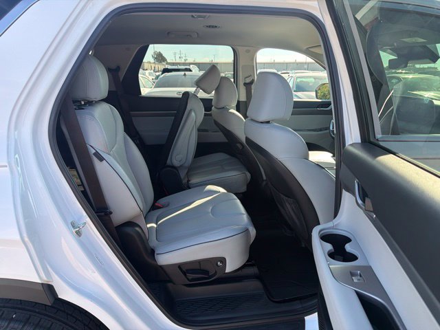 Used 2025 Hyundai Palisade SEL AWD/4WD image 25