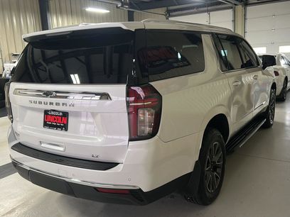 Used 2022 Chevrolet Suburban LT w/ Luxury Package