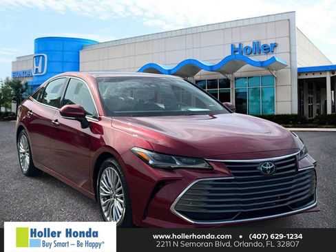 Used 2019 Toyota Avalon Limited FWD image 1