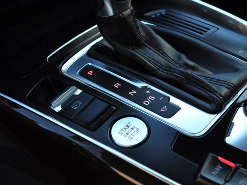 Used 2013 Audi Q5 2.0T Premium Plus w/ Premium Plus Pkg image 16