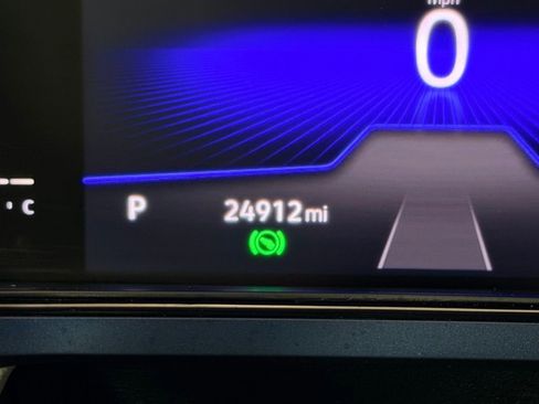 Used 2023 Volkswagen Taos SE image 16