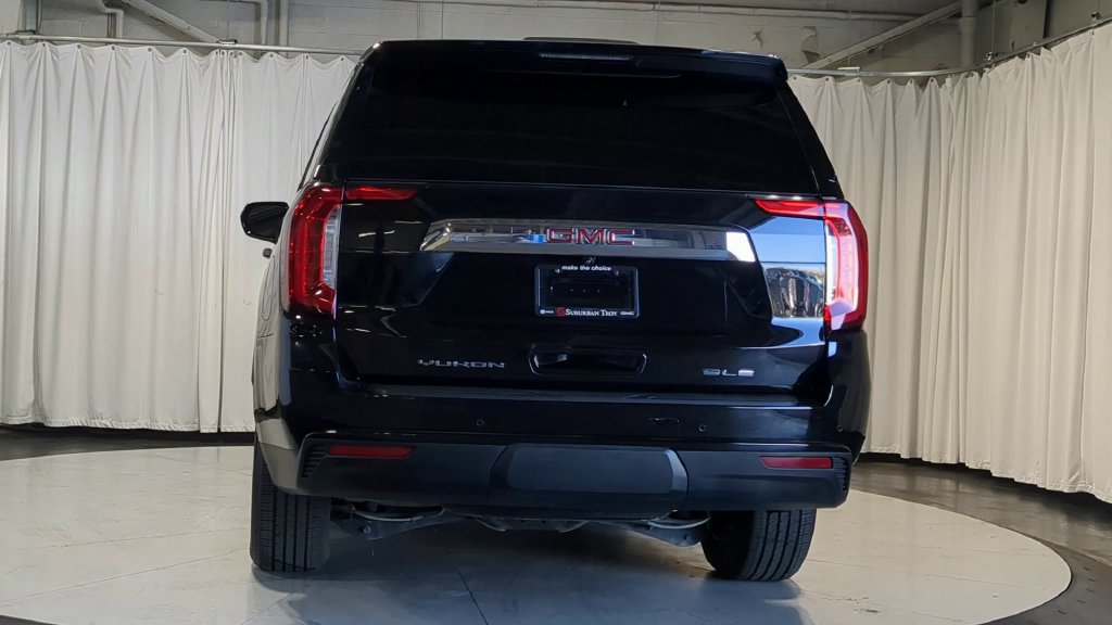Used 2023 GMC Yukon SLE AWD/4WD image 7