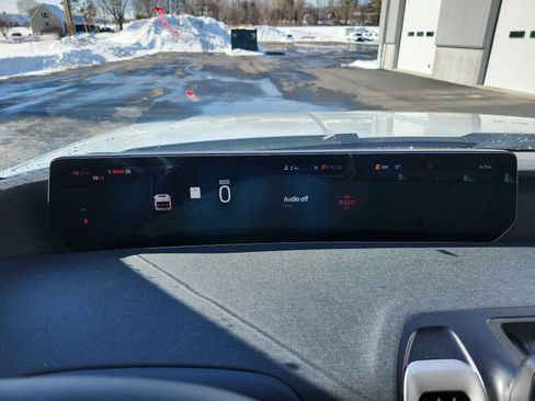 New 2026 Ford Expedition Active image 12