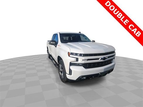 Used 2019 Chevrolet Silverado 1500 RST image 2