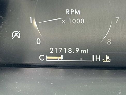 Certified 2023 Lincoln Nautilus AWD w/ Premium Package image 28