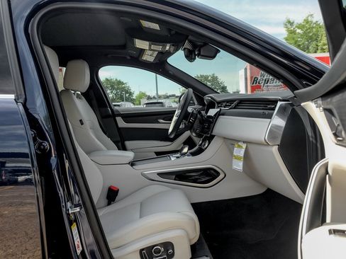 New 2026 Jaguar F-PACE R-Dynamic S image 21