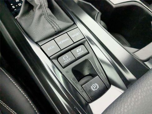Certified 2025 Toyota Camry SE FWD image 24