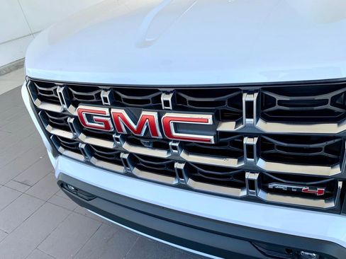 Used 2026 GMC Canyon AT4 w/ Technology Plus Package AWD/4WD image 2