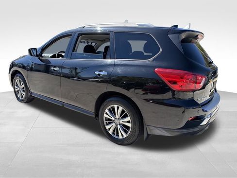 Used 2020 Nissan Pathfinder S image 5