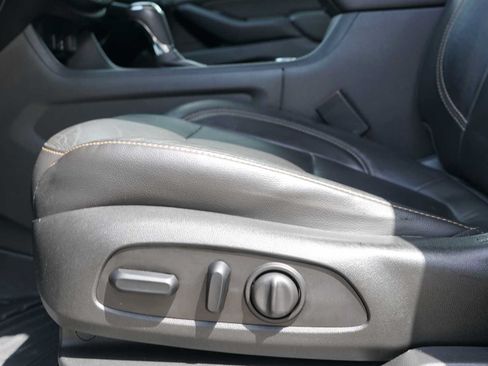 Used 2020 Chevrolet Traverse Premier w/ Redline Edition FWD image 18
