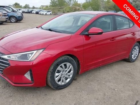 Used 2020 Hyundai Elantra SE FWD image 2