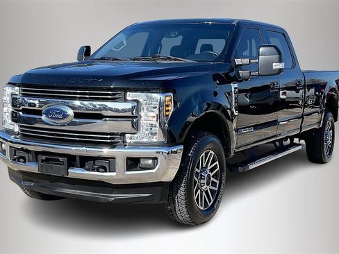 Used 2018 Ford F350 Lariat w/ Lariat Value Package image 2