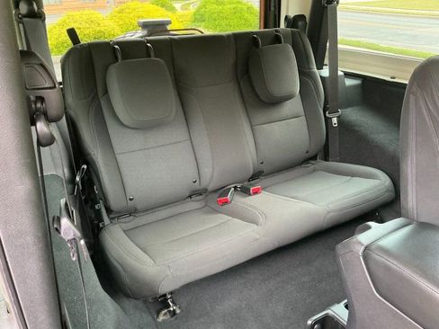 Used 2022 Jeep Wrangler Sport image 11