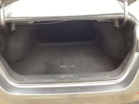 Used 2024 Nissan Sentra SV FWD image 8