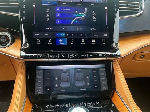 Used 2023 Jeep Grand Wagoneer Series III w/ Rear Seat Video Group 1 image 34