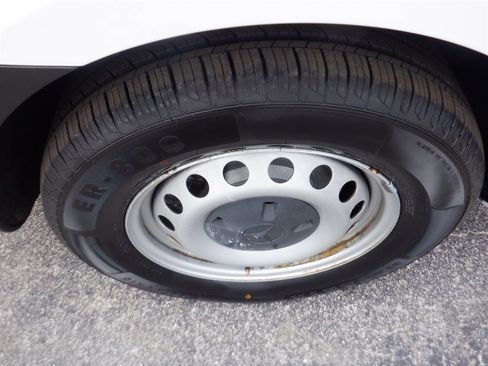 Used 2023 Mercedes-Benz Metris image 12