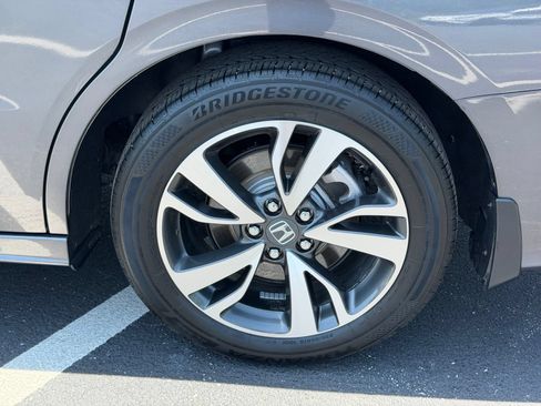 Used 2024 Honda Odyssey Touring image 32
