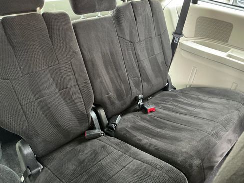 Used 2013 Dodge Grand Caravan SXT FWD image 13