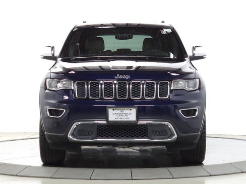 Used 2017 Jeep Grand Cherokee Limited AWD/4WD image 2