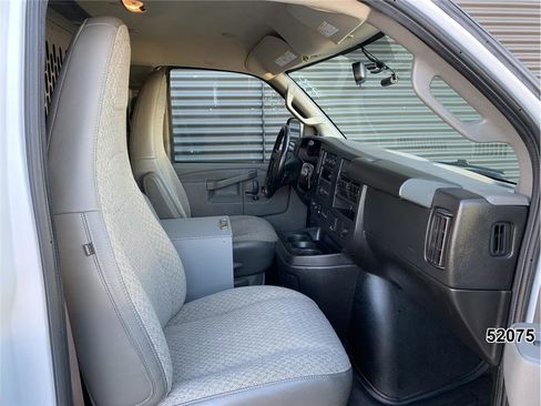 Used 2022 Chevrolet Express 2500 w/ Driver Convenience Package image 25