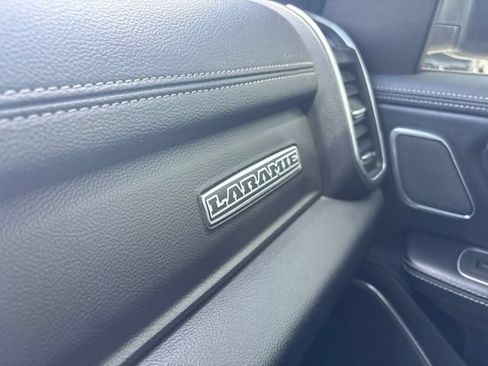 Used 2022 RAM 1500 Laramie AWD/4WD image 39