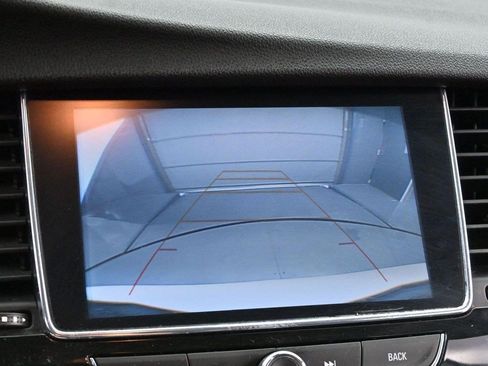 Used 2021 Buick Encore Preferred FWD image 19