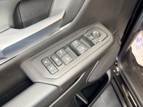 New 2026 RAM 1500 4x4 Crew Cab image 19