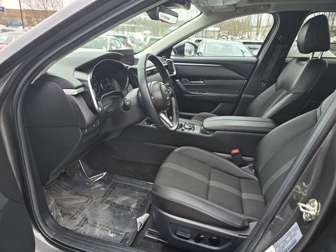 Used 2025 MAZDA CX-50 AWD 2.5 S w/ Premium Package image 16