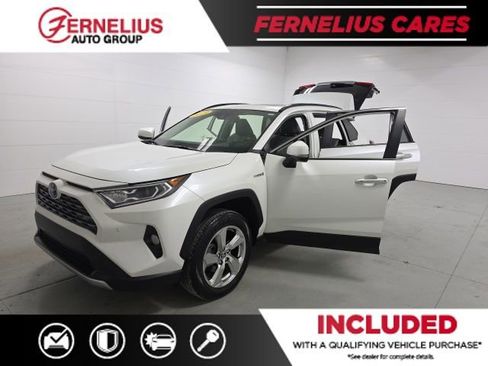 Used 2019 Toyota RAV4 Limited w/ Limited Grade Weather Package image 9