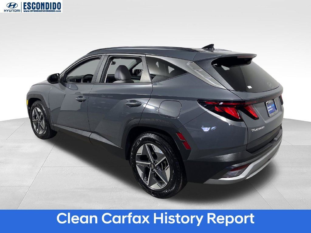 Certified 2025 Hyundai Tucson SEL FWD image 4
