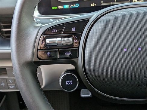 Used 2025 Hyundai Ioniq 6 SEL image 16