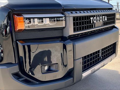 Used 2025 Toyota Land Cruiser w/ Premium Package image 29