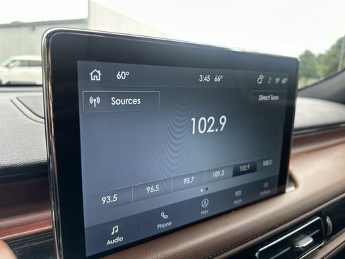 Used 2022 Lincoln Aviator Reserve w/ Equipment Group 201A image 27